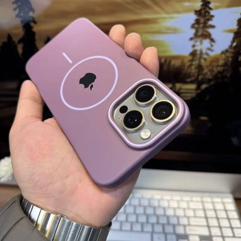 Soft Touch, Ultra-Thin PC Matte Magnetic Case for iPhone