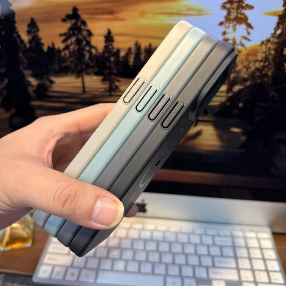 Soft Touch, Ultra-Thin PC Matte Magnetic Case for iPhone