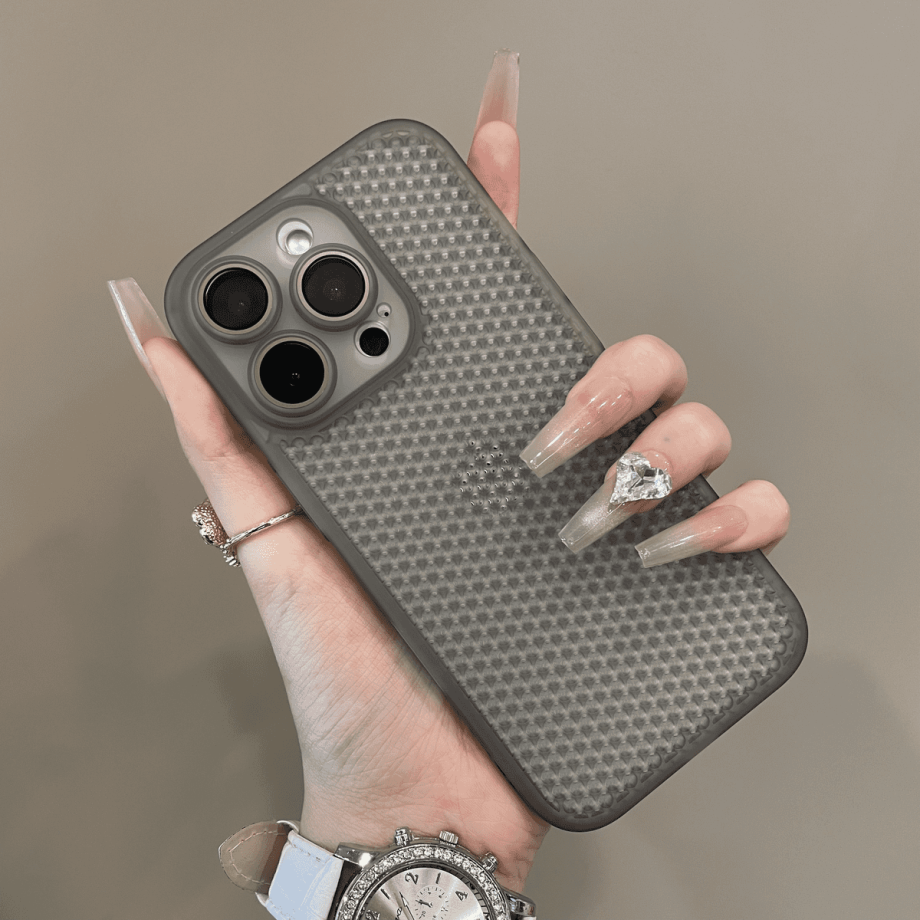 Cellular mesh heat dissipation case for iPhone