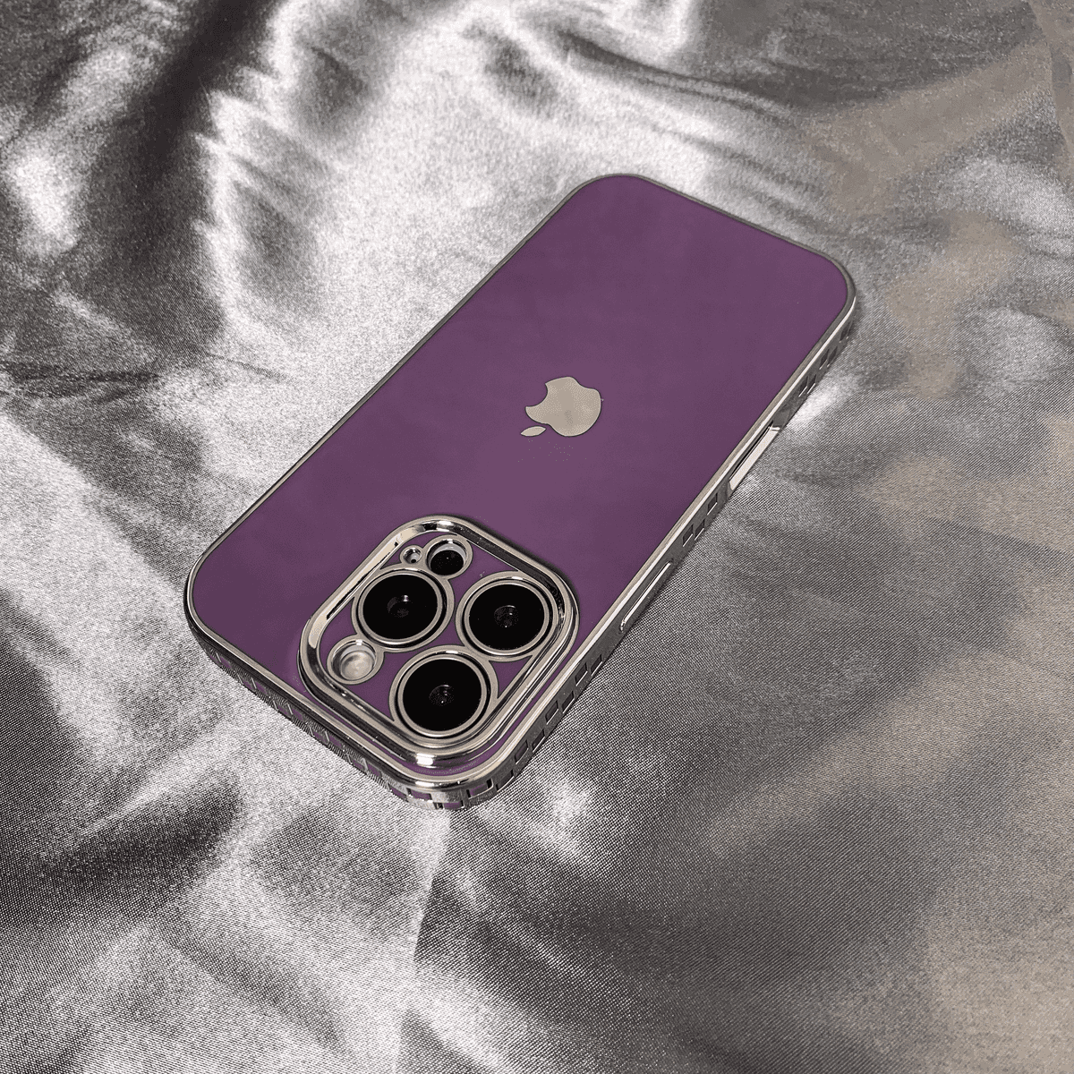 Minimalist Electroplated Case for iPhone - Image 5