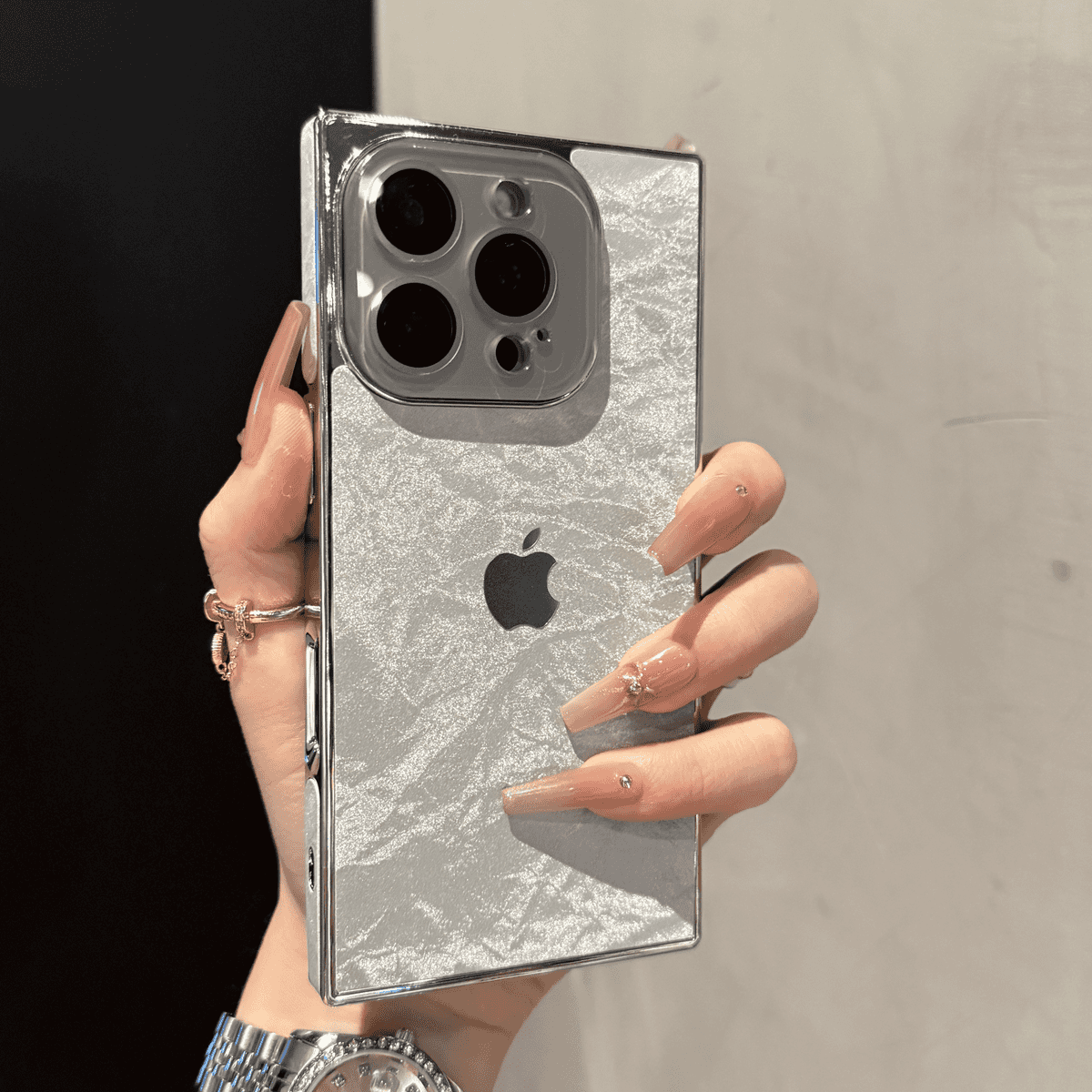 New Velvet-textured Lens Protection Case for iPhone - Image 4