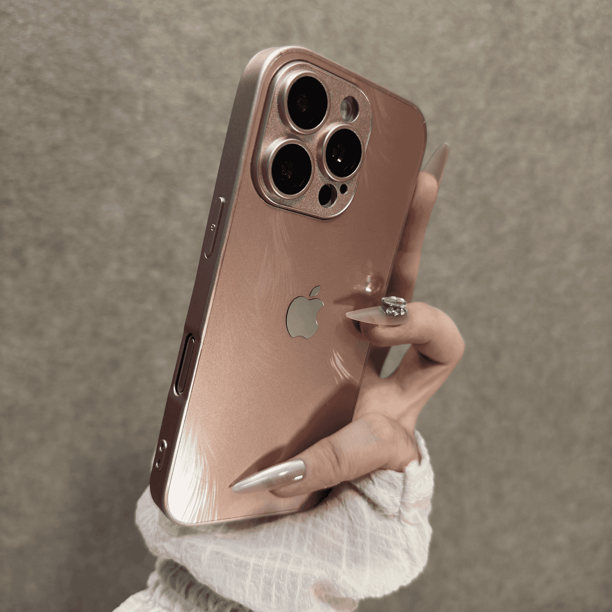 Fox tail lens film case for iPhone - Image 2