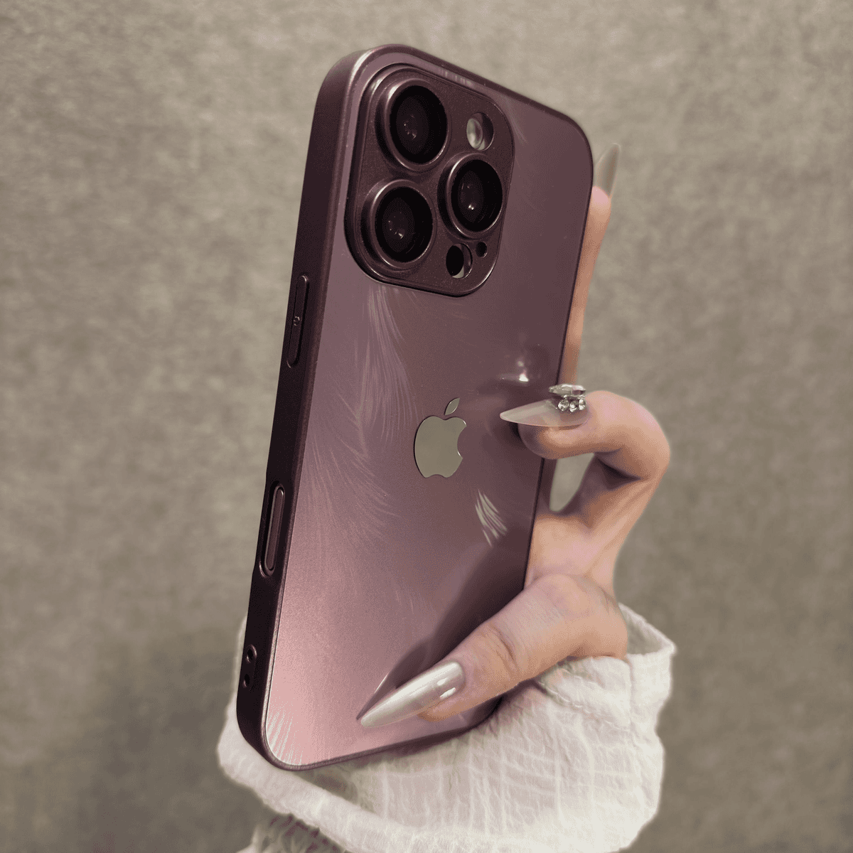 Fox tail lens film case for iPhone - Image 3