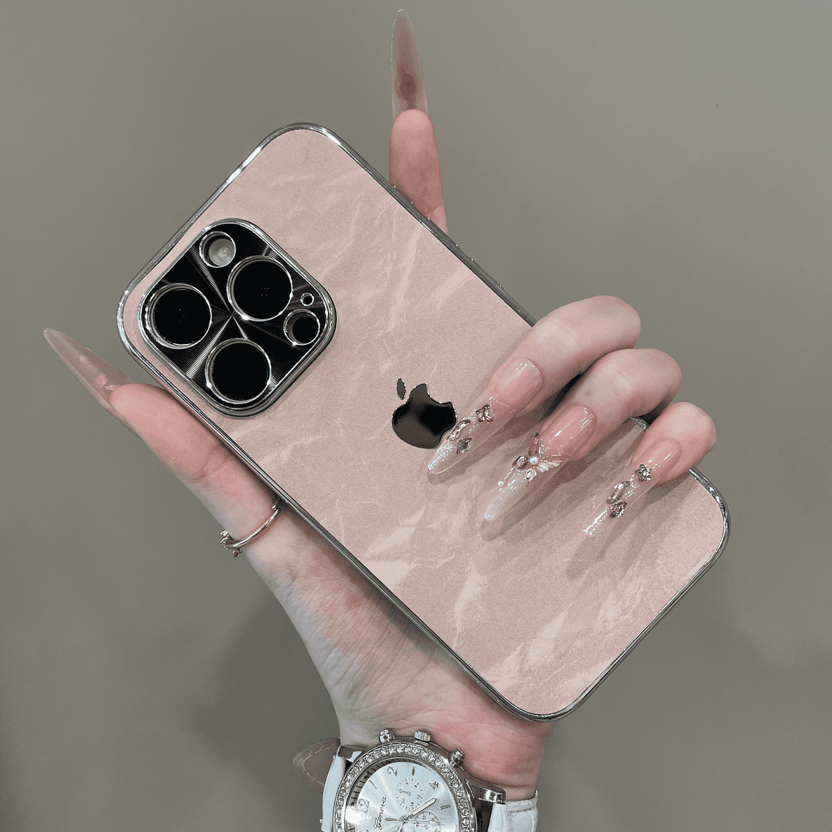 Velvet Snow Mountain electroplated hollow-out silver-edged phone case