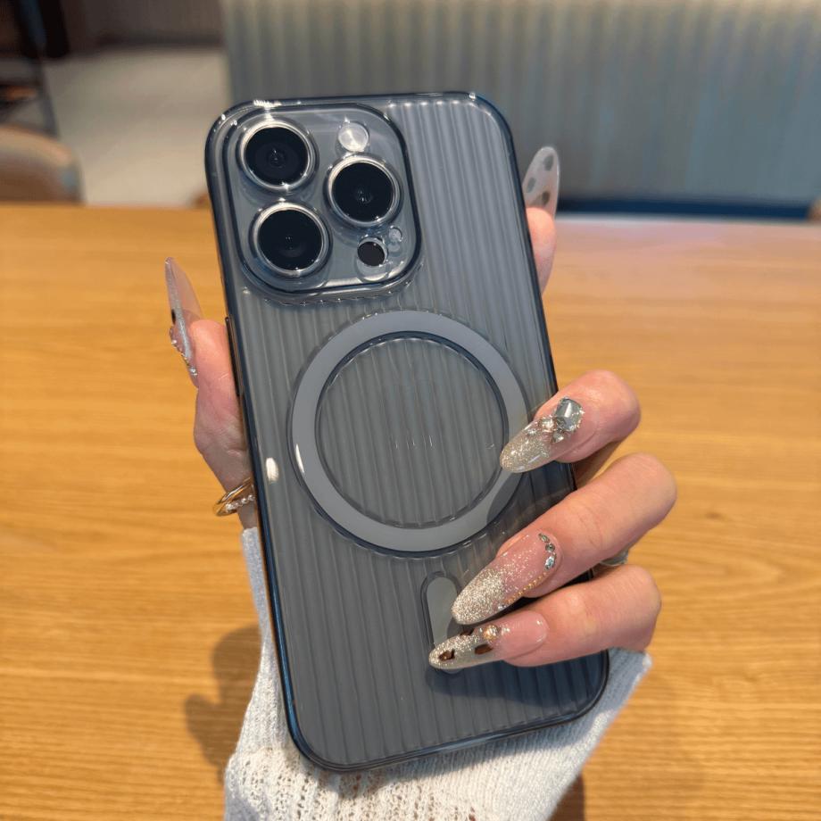 Stereoscopic creative anti-fall magnetic phone case