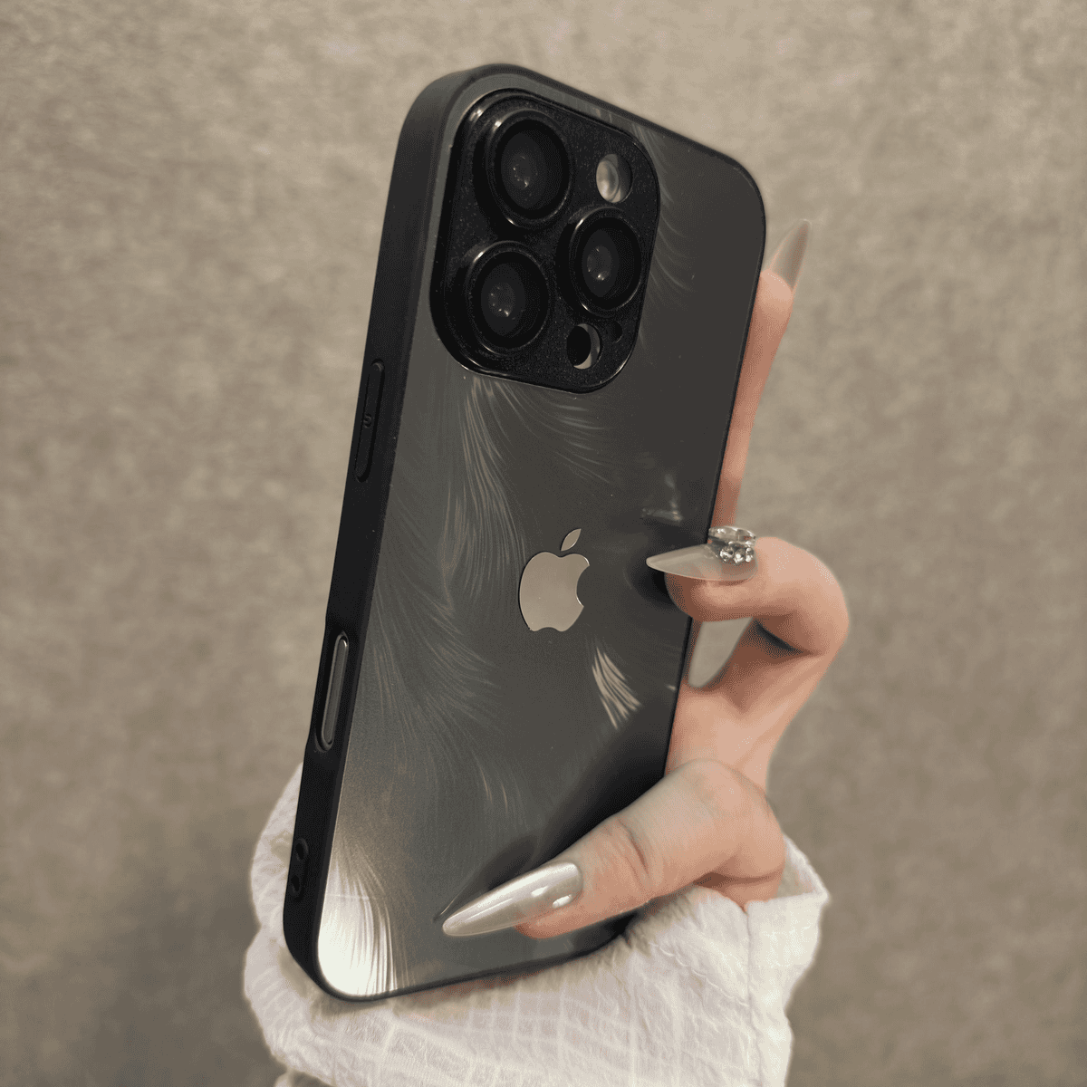 Fox tail lens film case for iPhone - Image 7