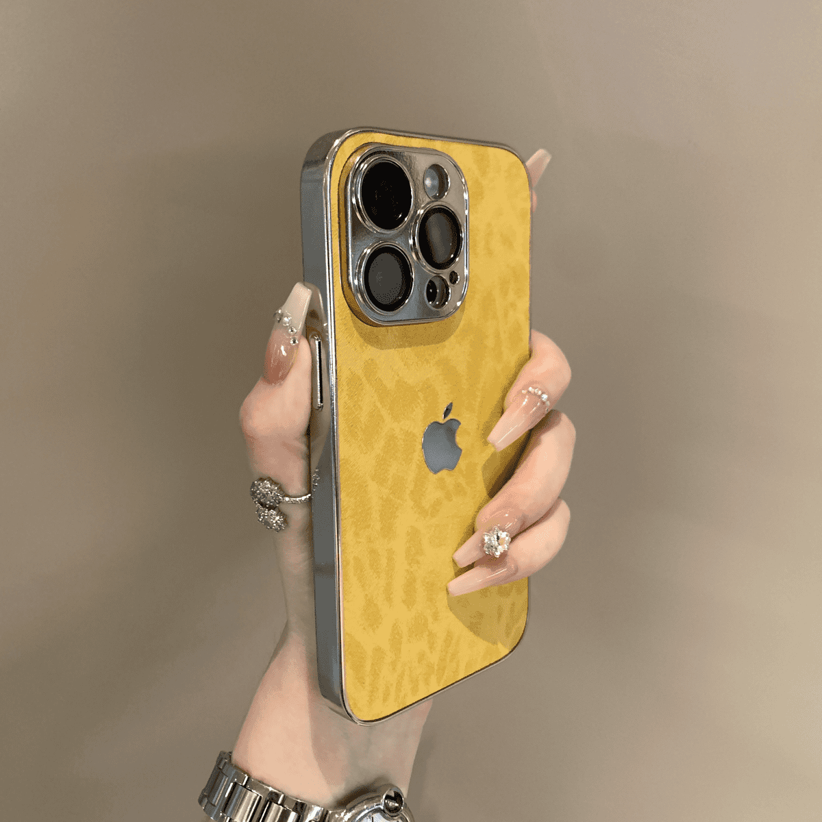 Electroplated leopard print full-coverage lens film phone case - Image 3