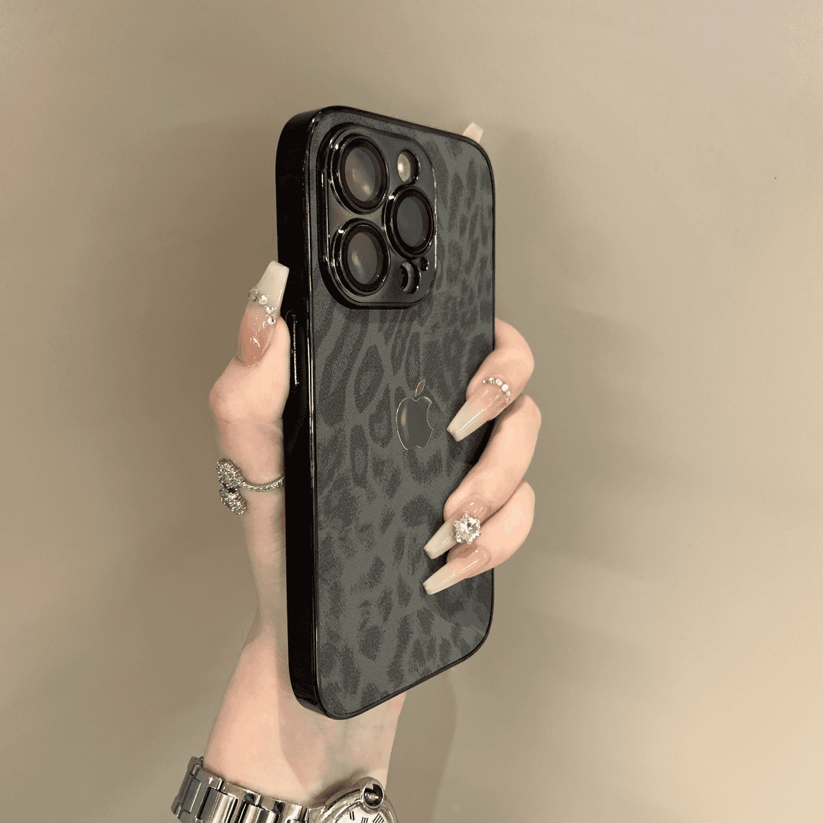 Electroplated leopard print full-coverage lens film phone case - Image 5