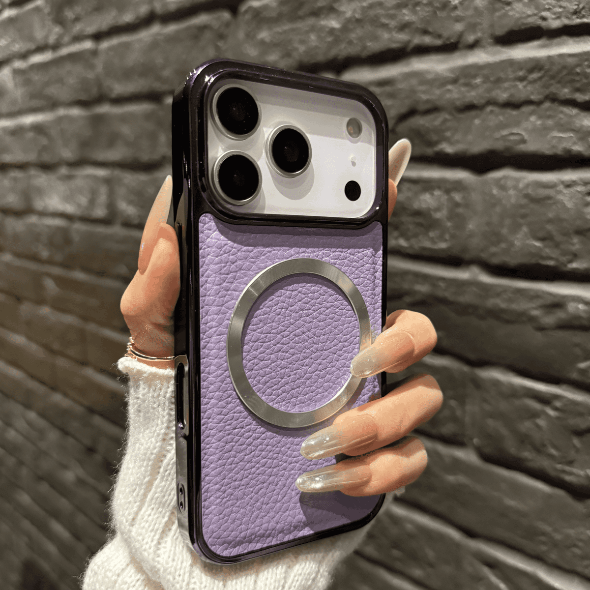 Electroplated lychee patterned magnetic case for iPhone