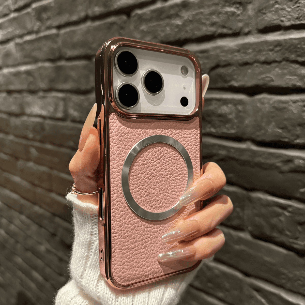 Electroplated lychee patterned magnetic case for iPhone