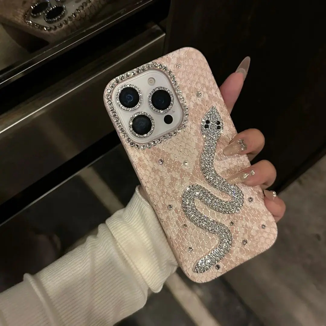 Luxury sparkling diamond lychee patterned snake diamond phone case