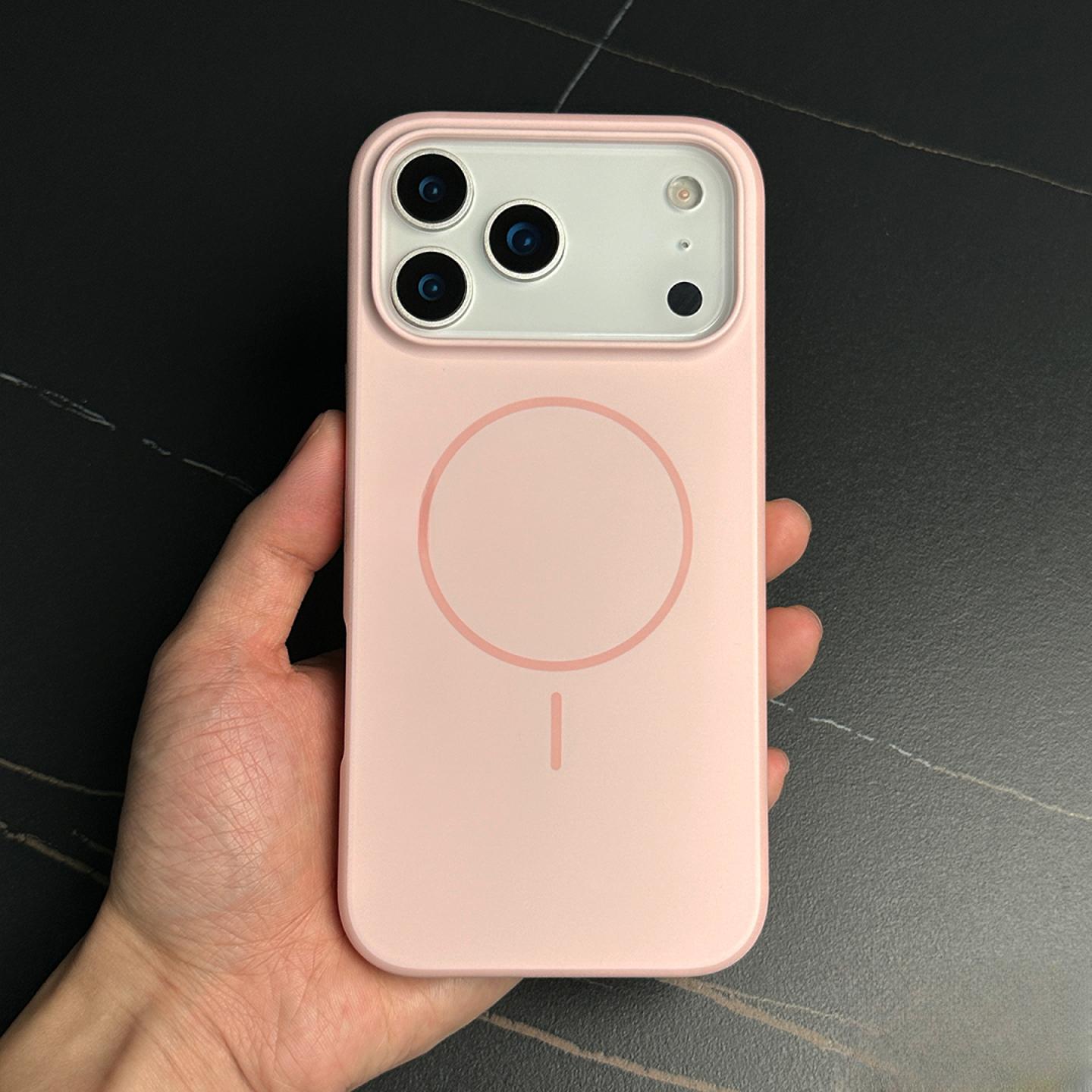 New minimalist magnetic case for iPhone 17