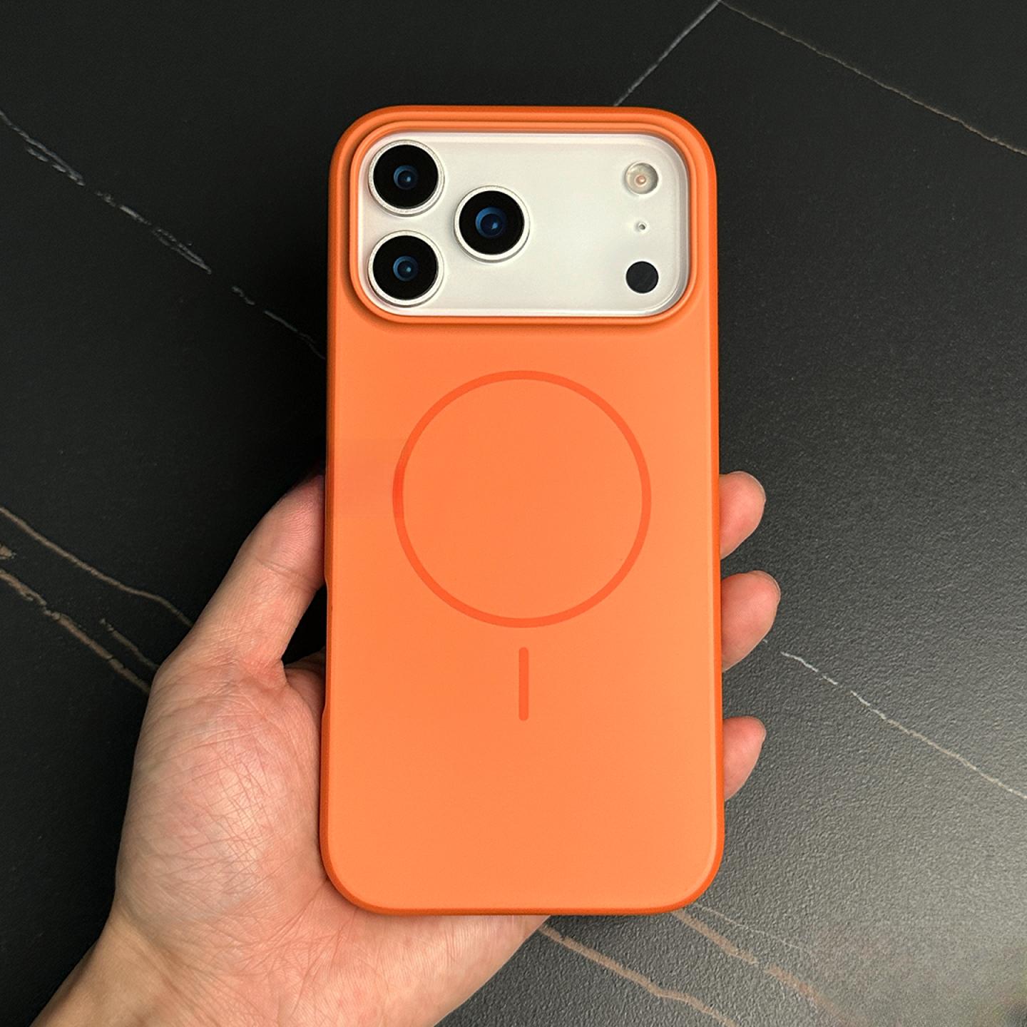 New minimalist magnetic case for iPhone 17