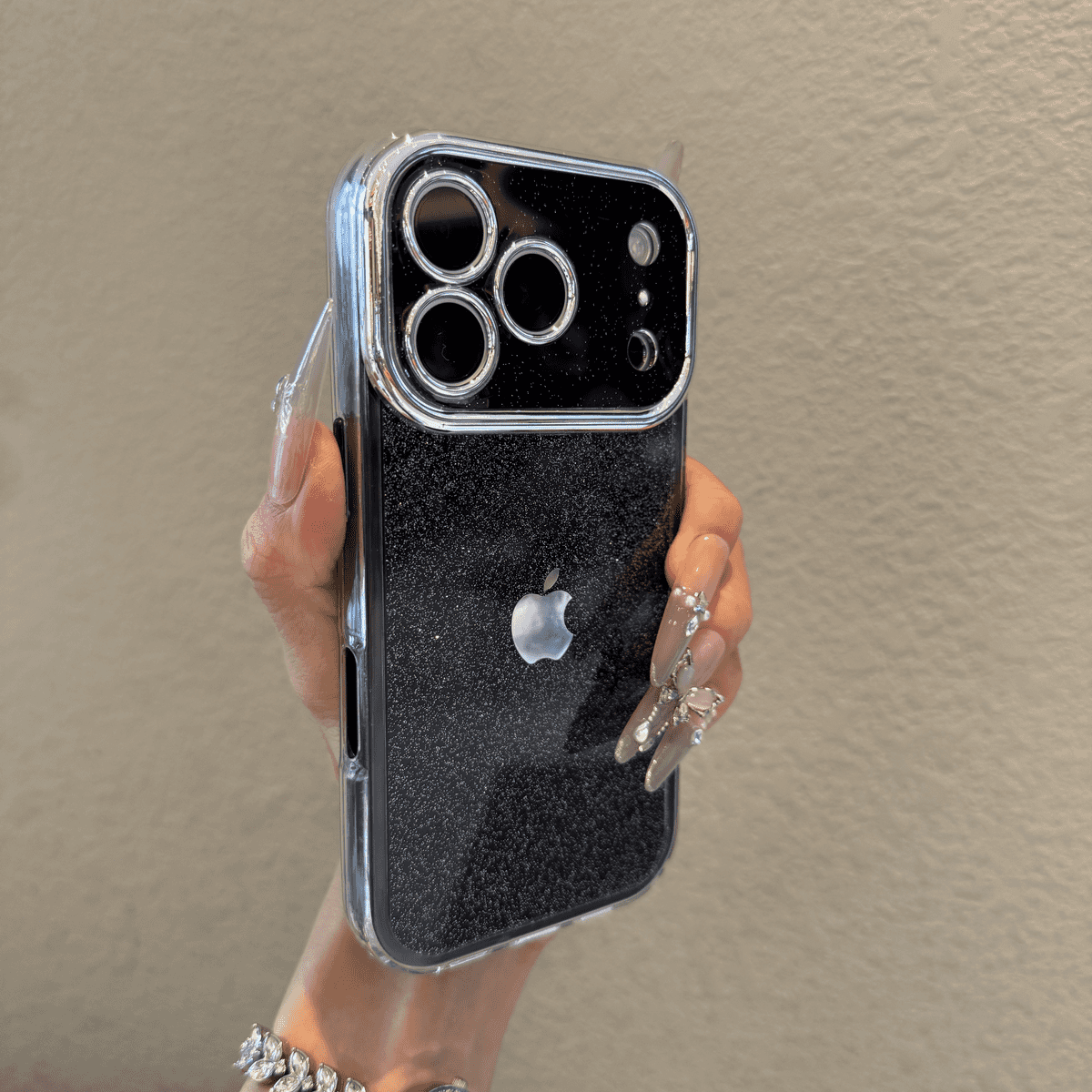 High aesthetic and sparkling case for iPhone - Image 6