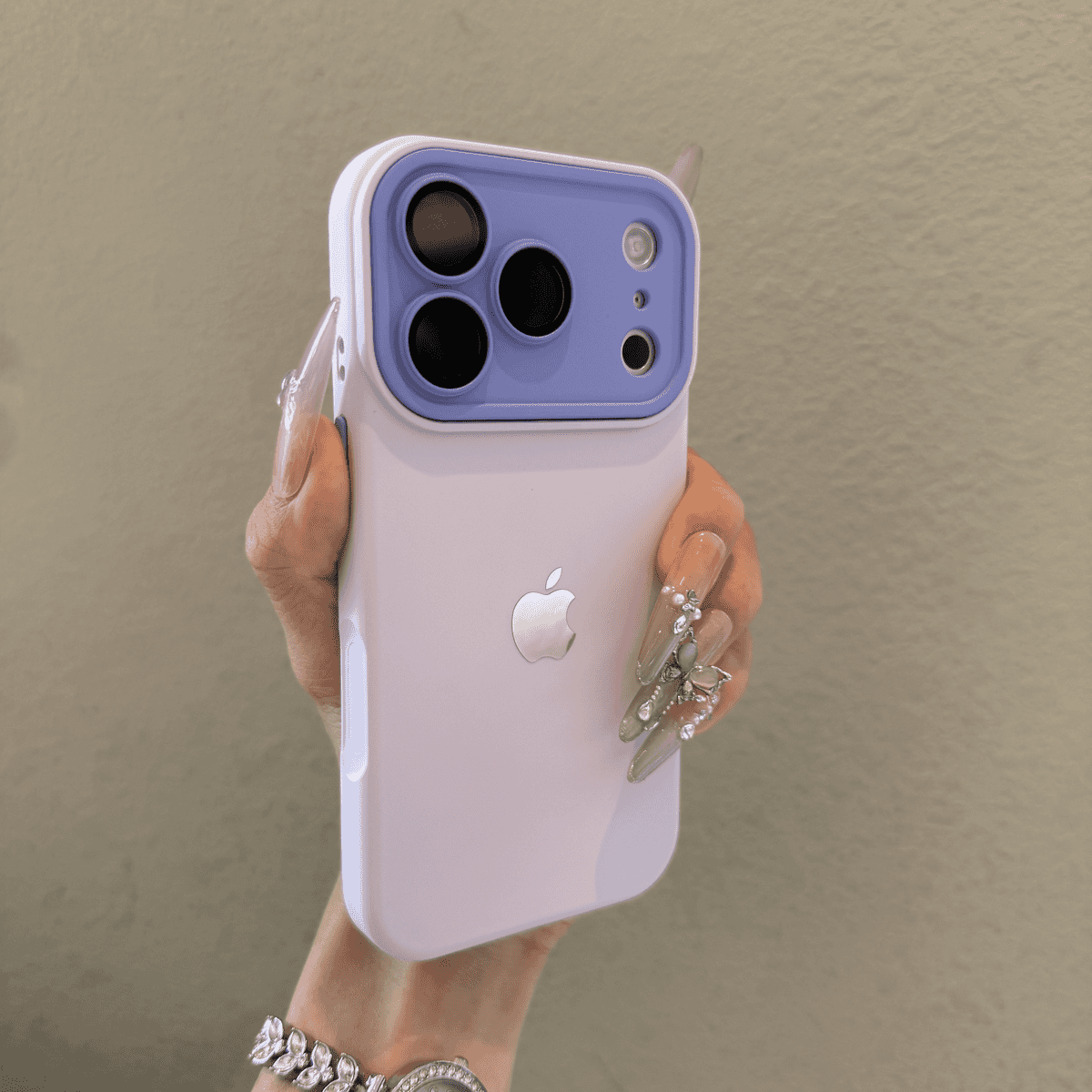 Color blocking large window silicone case for iPhone - Image 8