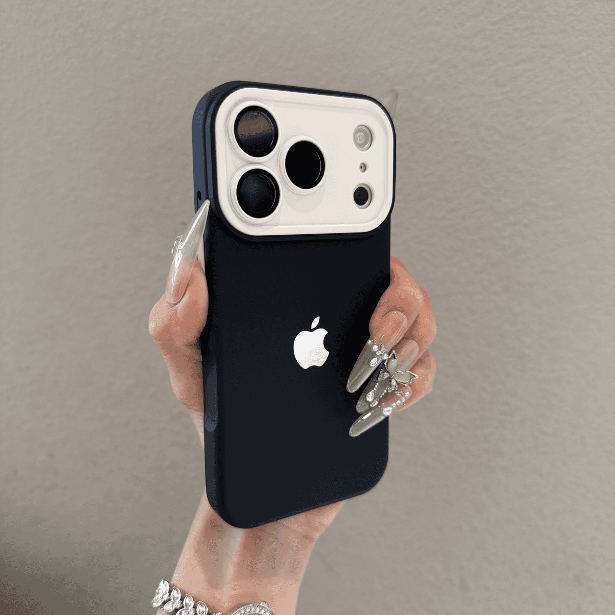 Color blocking large window silicone case for iPhone - Image 5