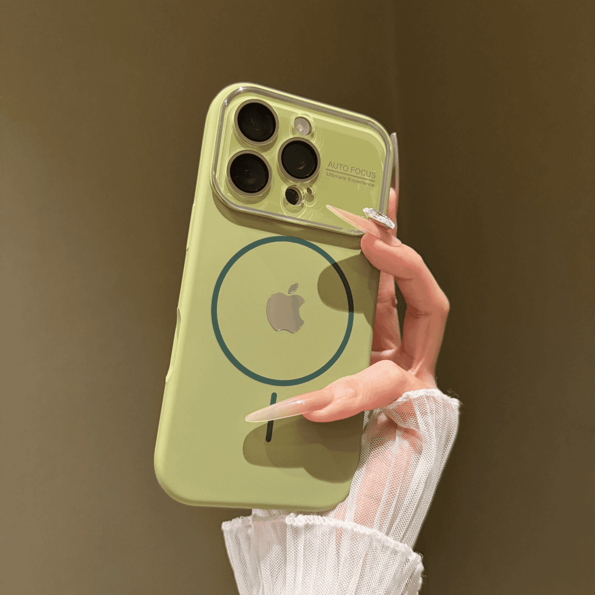 Large window liquid silicone magnetic case for iPhone - Image 10