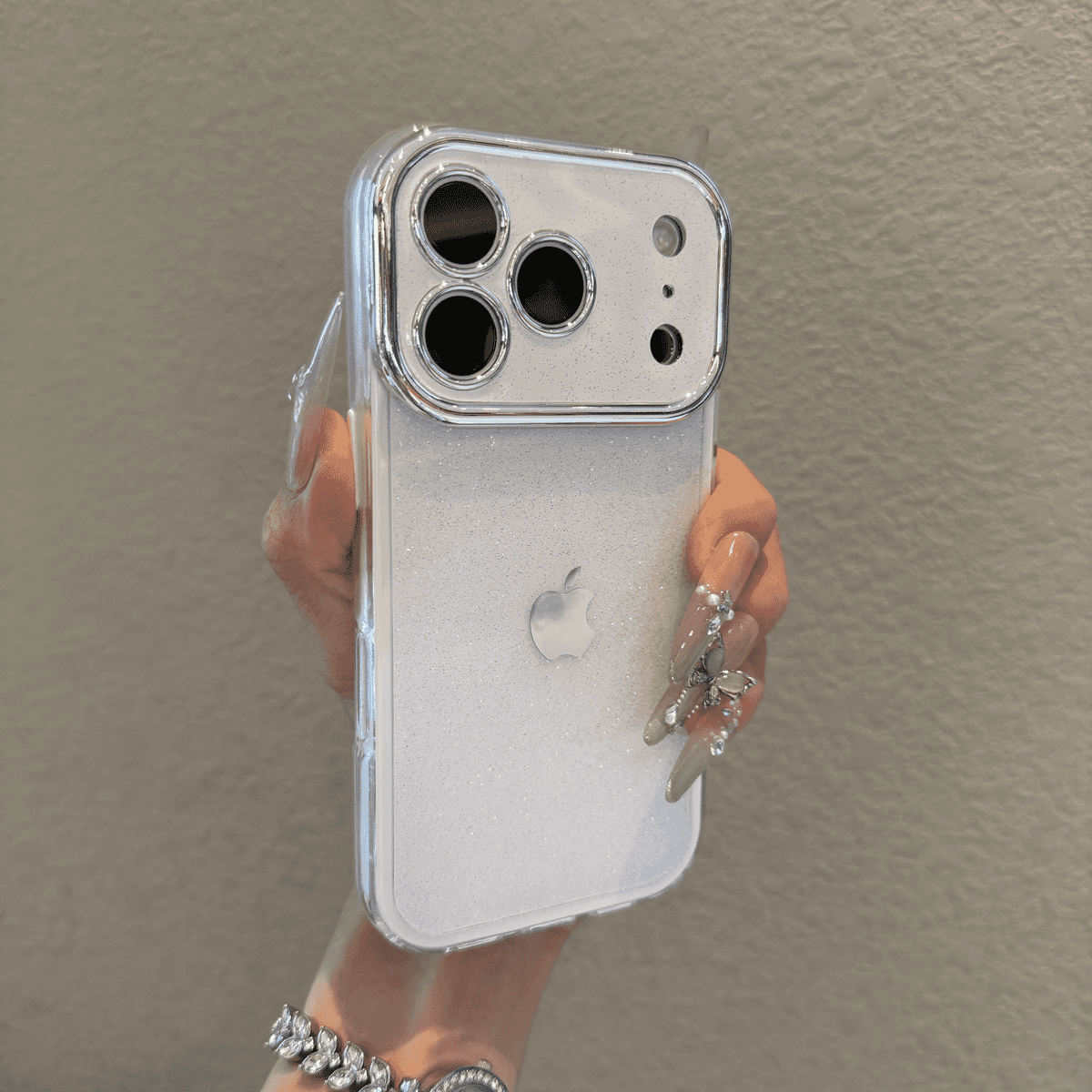 High aesthetic and sparkling case for iPhone - Image 11