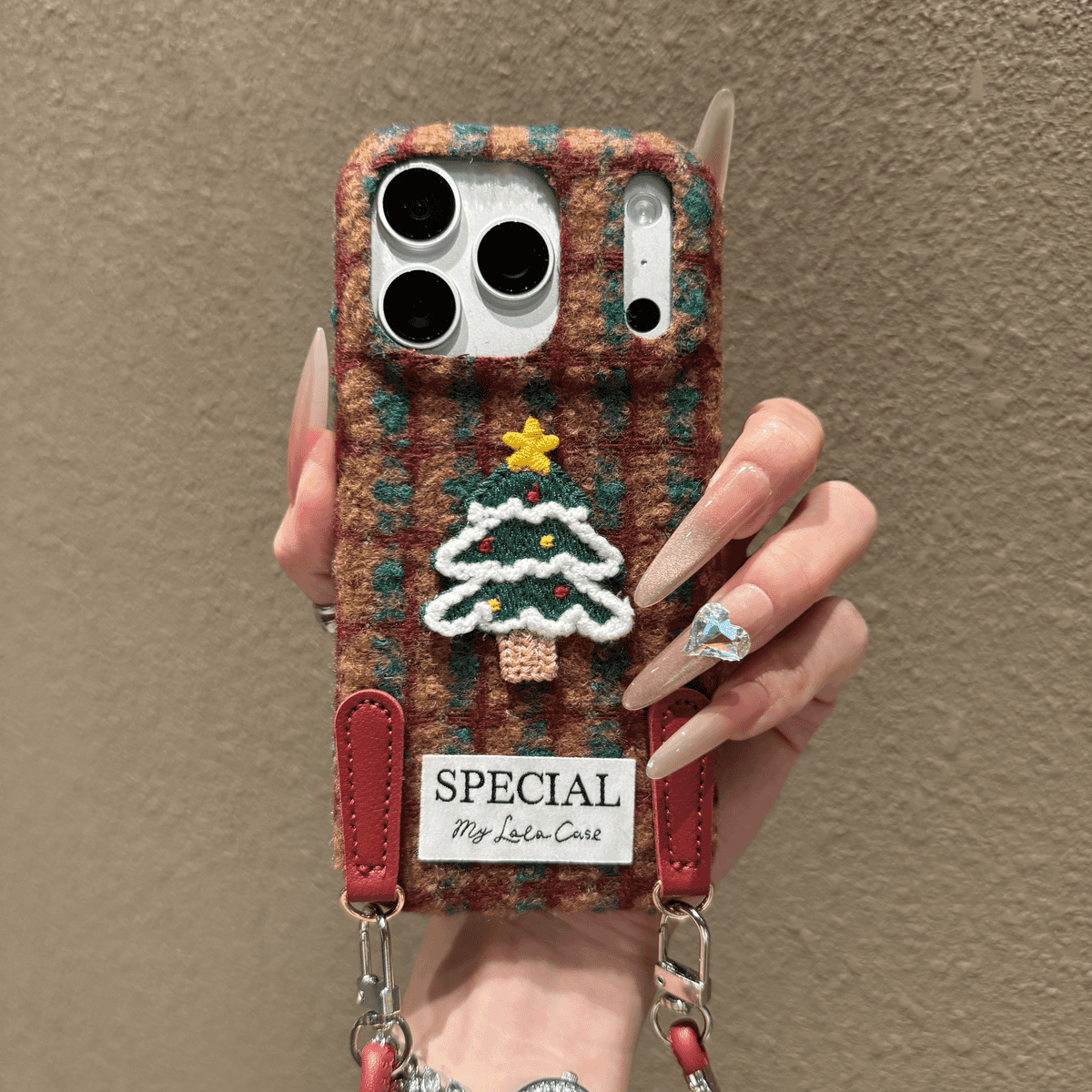 Flannel Christmas tree case for iPhone - Image 2