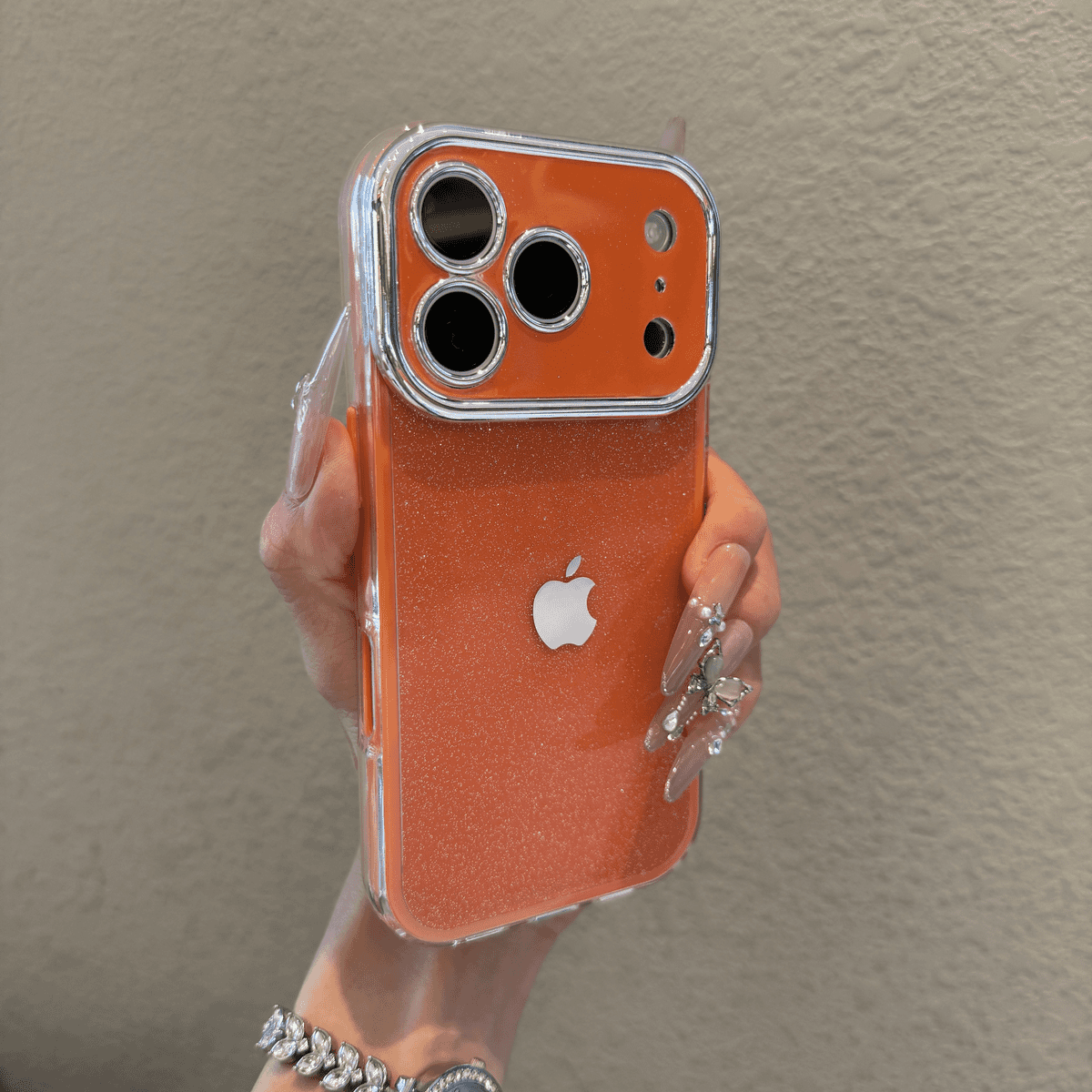 High aesthetic and sparkling case for iPhone