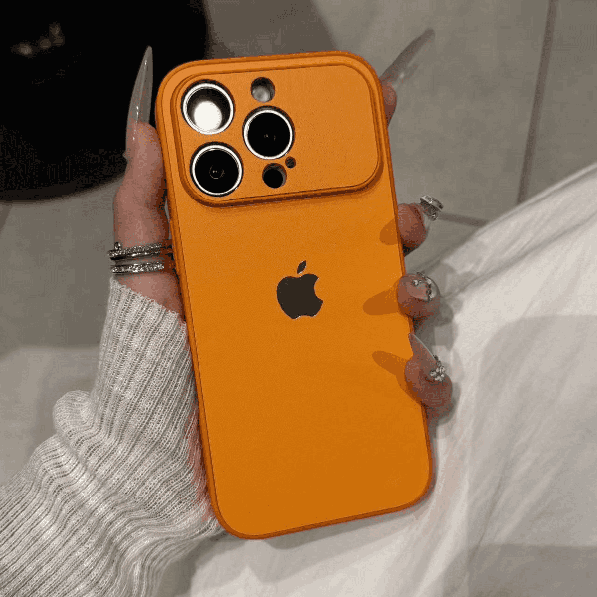 Large window plain leather case for iPhone - Image 3