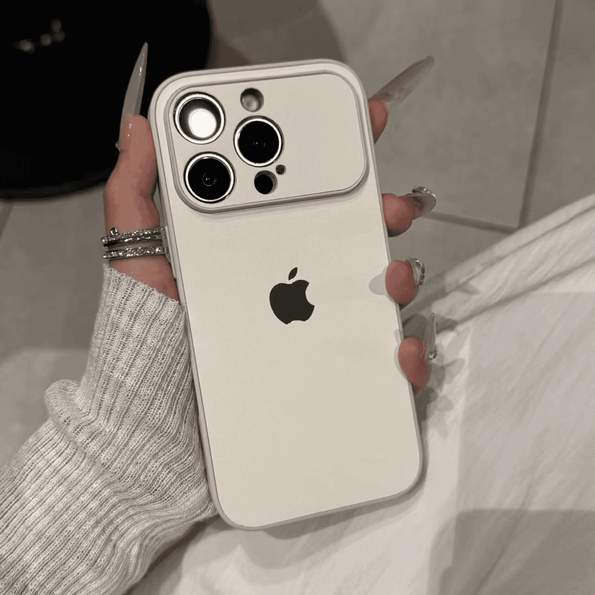 Large window plain leather case for iPhone - Image 6