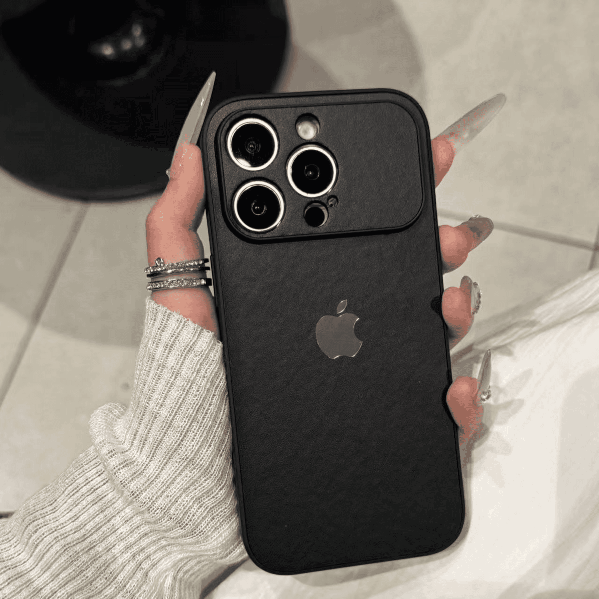 Large window plain leather case for iPhone - Image 4