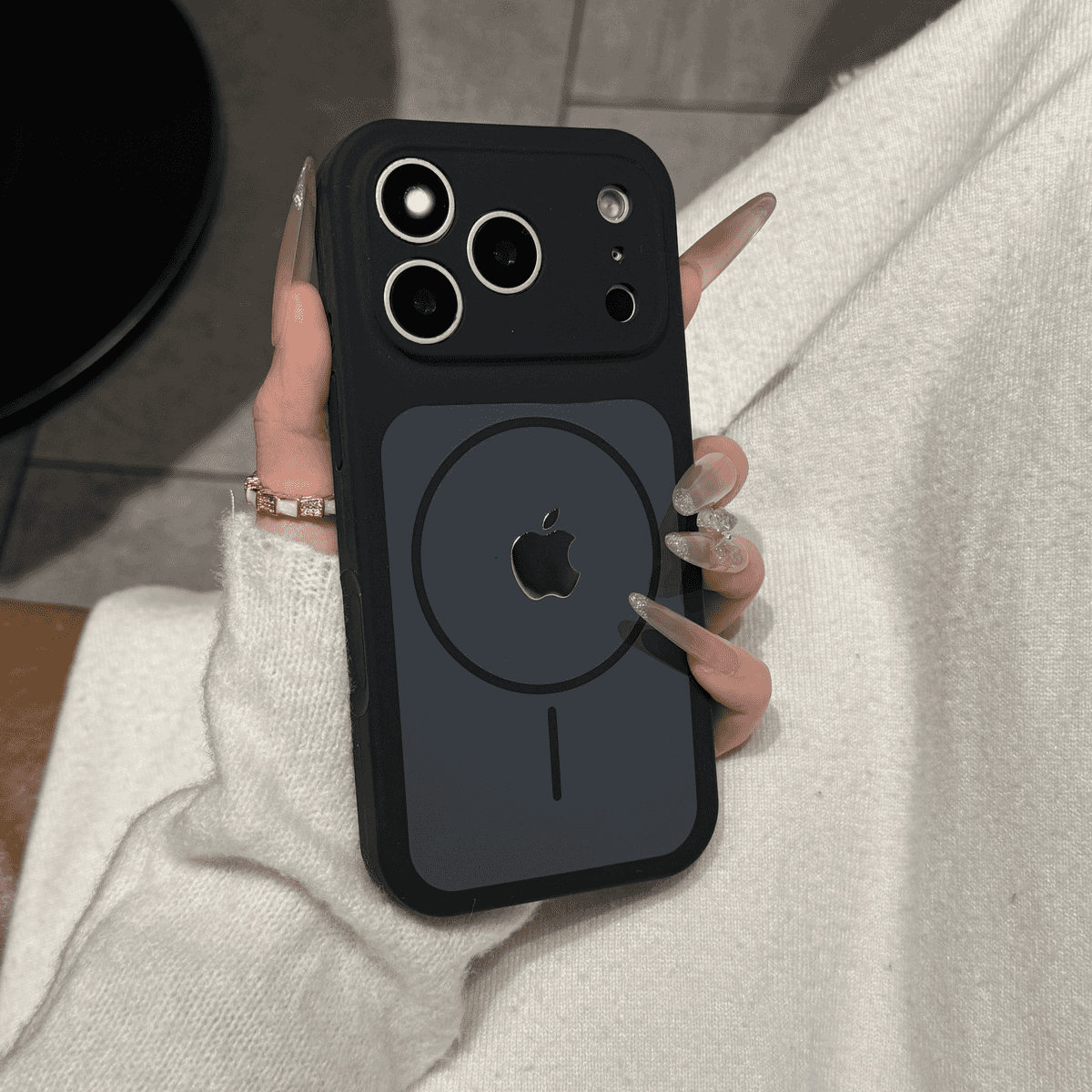 Skin feel liquid silicone magnetic case for iPhone - Image 7
