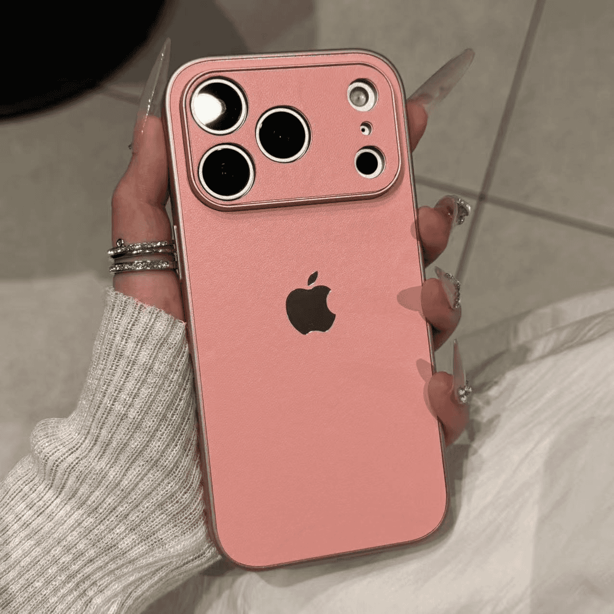 Large window plain leather case for iPhone - Image 5